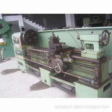 Universal lathe machine, weighs 1200kg